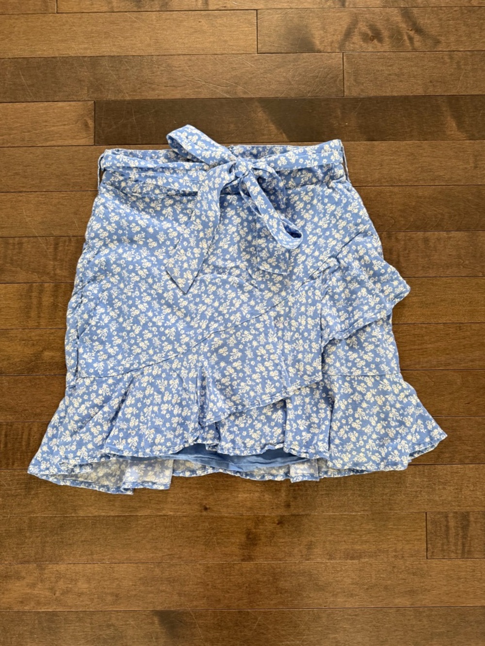 Revolve Bardot Ditsy Blue Flower Mini Skirt - Size 00